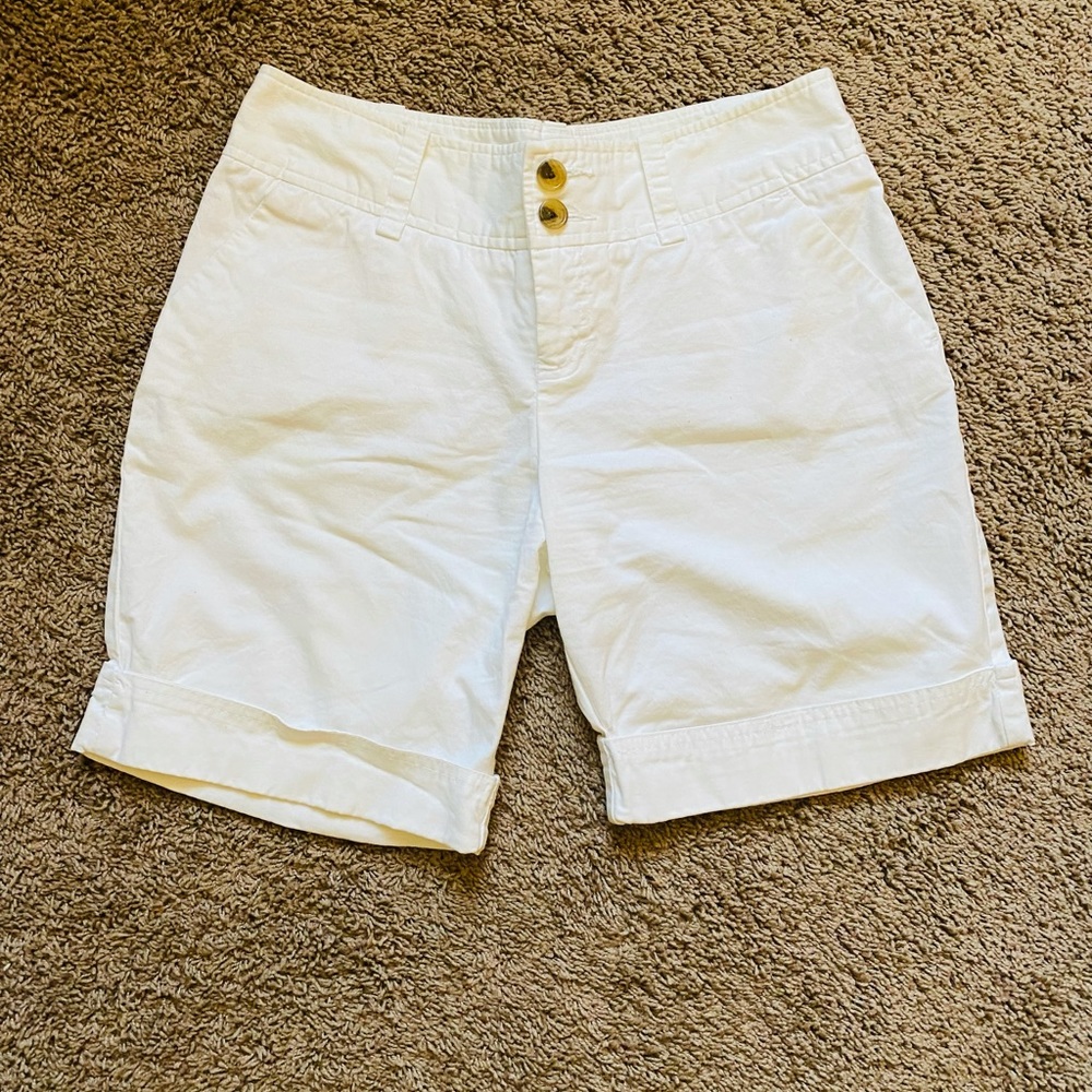 White Cotton Shorts, size 4